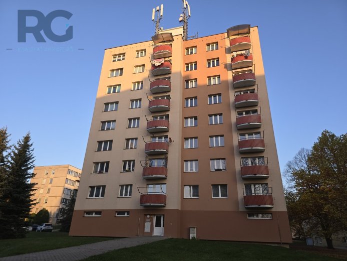 Prodej bytu 3+1 s balkonem, 67 m2, Smrkovická, Písek