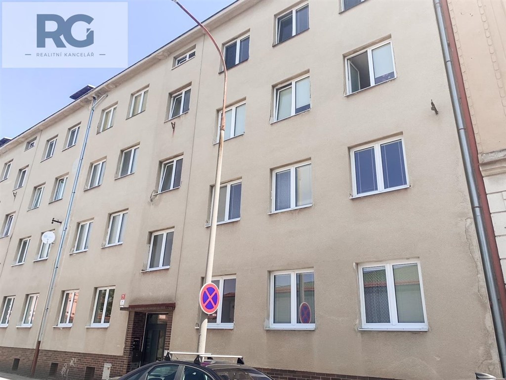 Prodej bytu 2+1, balkon, Komenského, České Budějovice č.2
